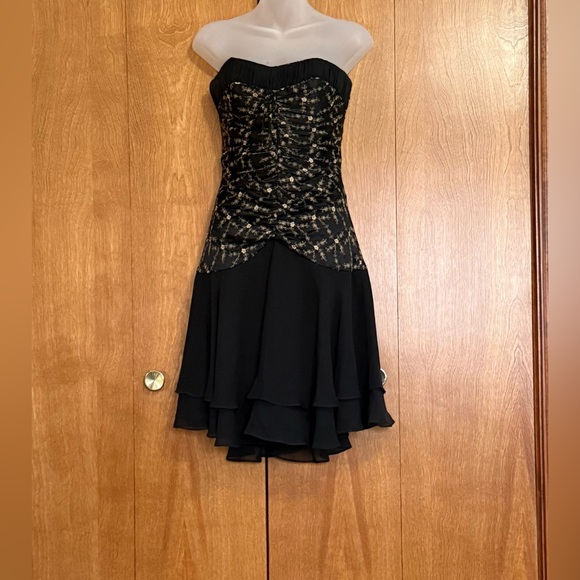 Betsey Johnson Dresses & Skirts - Vintage Betsey Johnson Black n Gold Strapless Formal Dress Size 2